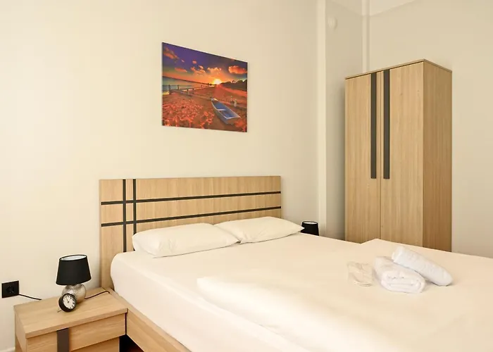 Apartment Center Aristotelous *