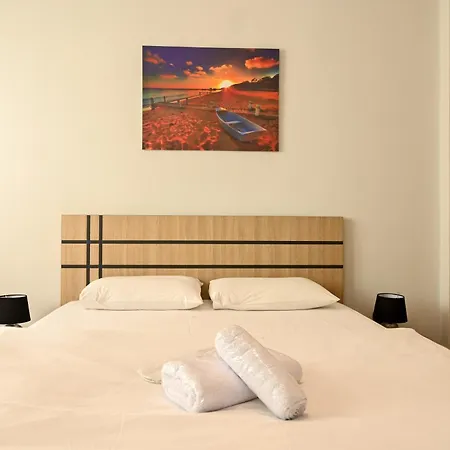 Apartment Center Aristotelous *