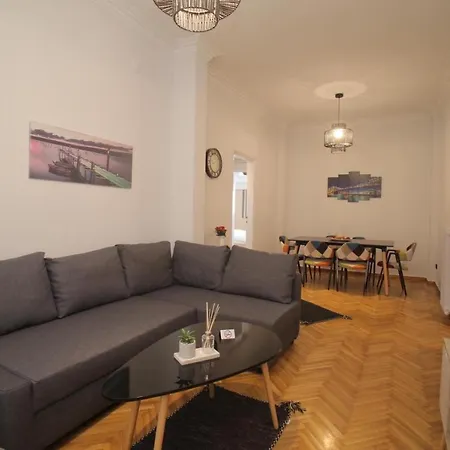 Center Aristotelous Apartman